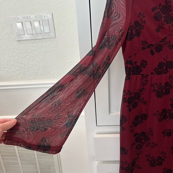 SHEIN Burgundy Long Sleeve Floral Dress - Picture 4 of 5